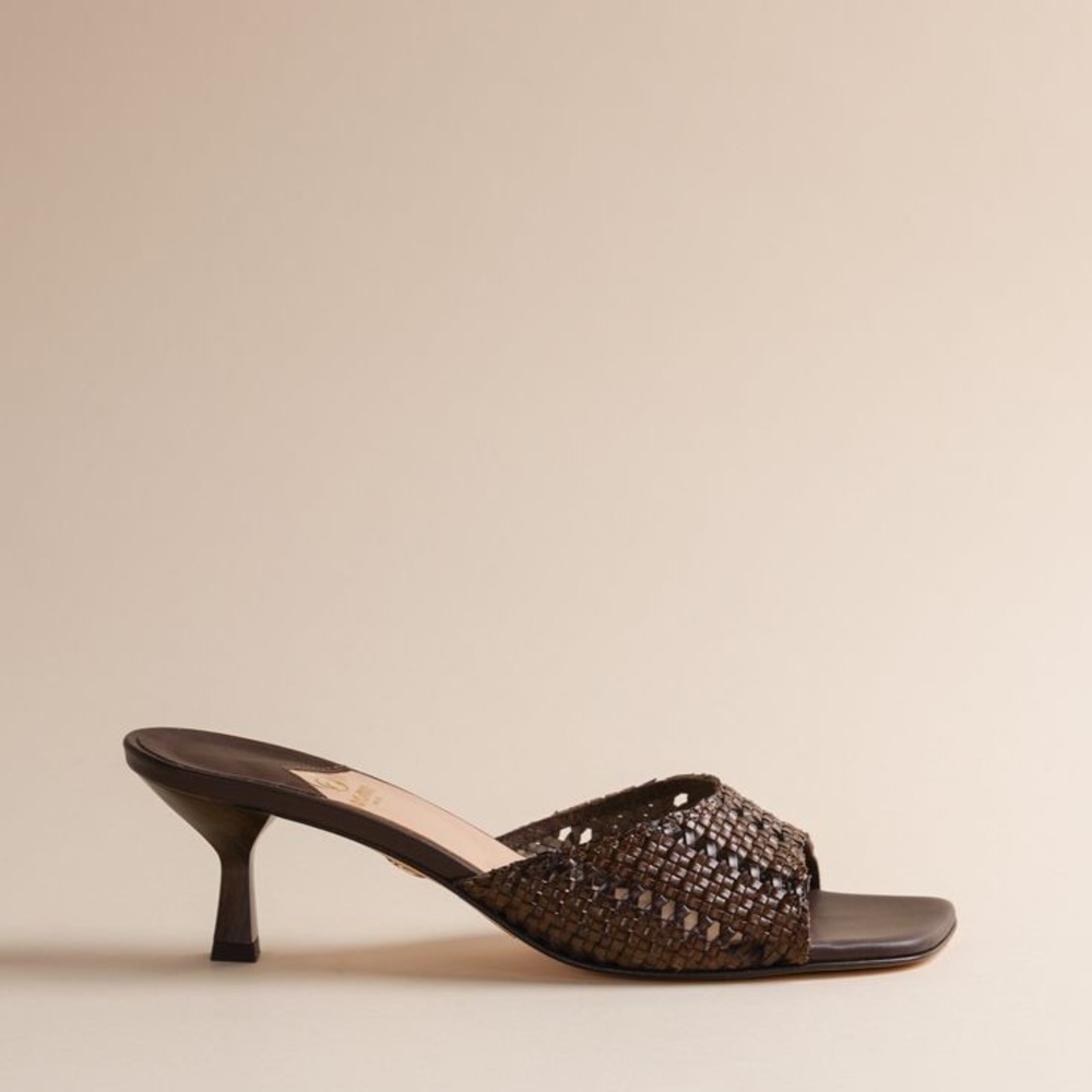 ISO: Brother Vellies Tuesday Mule Espresso Size 8